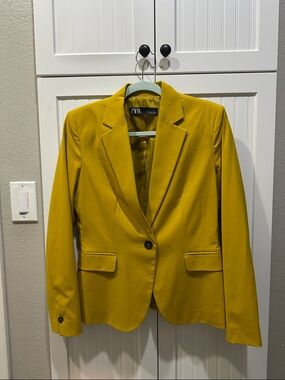 ZARA Mustard Yellow Single-Button Tailored Blazer